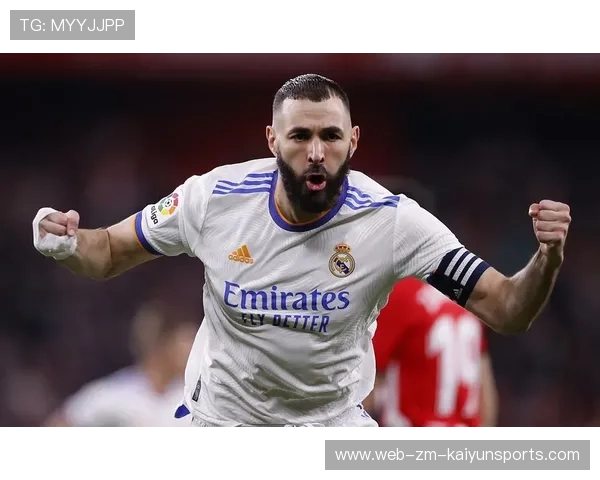 塞维利亚—罗德里戈·埃斯克德罗左脚抽射洞穿网窝 塞维利亚—罗德里戈·埃斯克德罗左脚抽射洞穿网窝